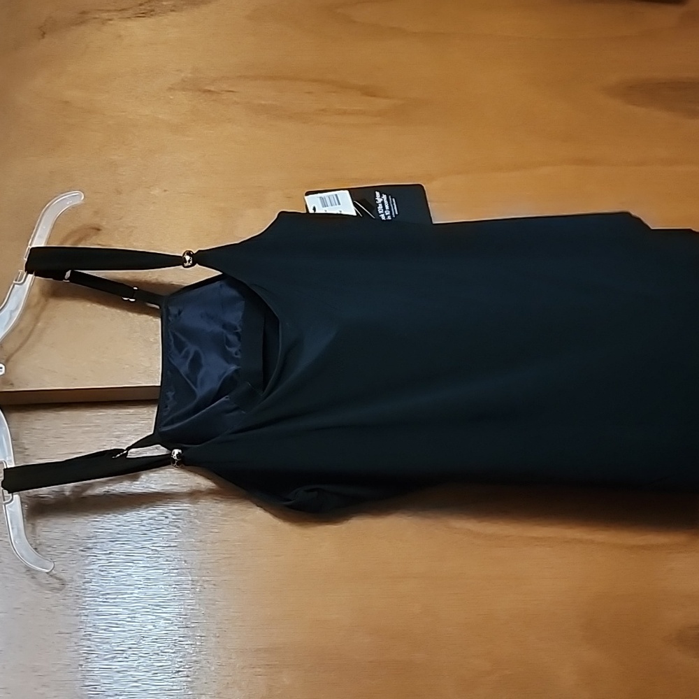 Miriclesuit black size 24 top
